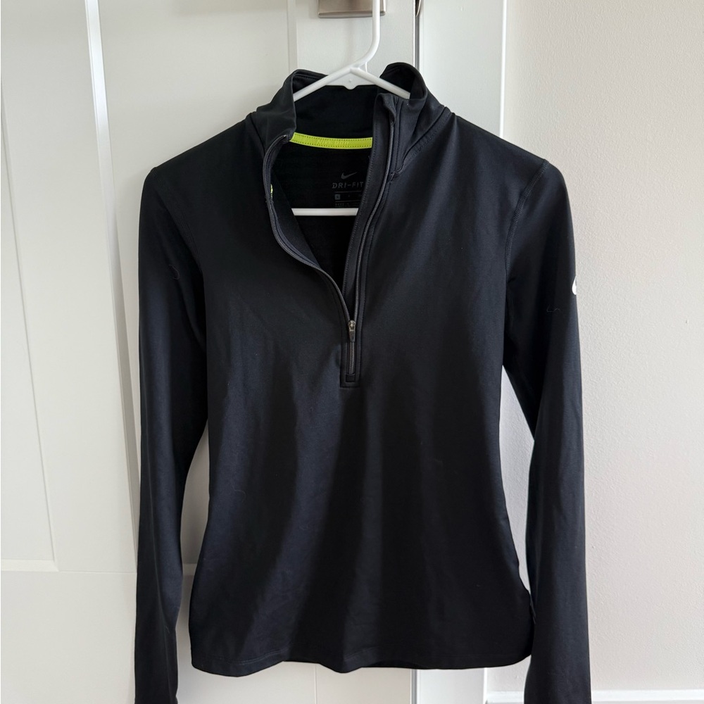 Nike Black and Yellow Fitted Long Sleeve Hoodie